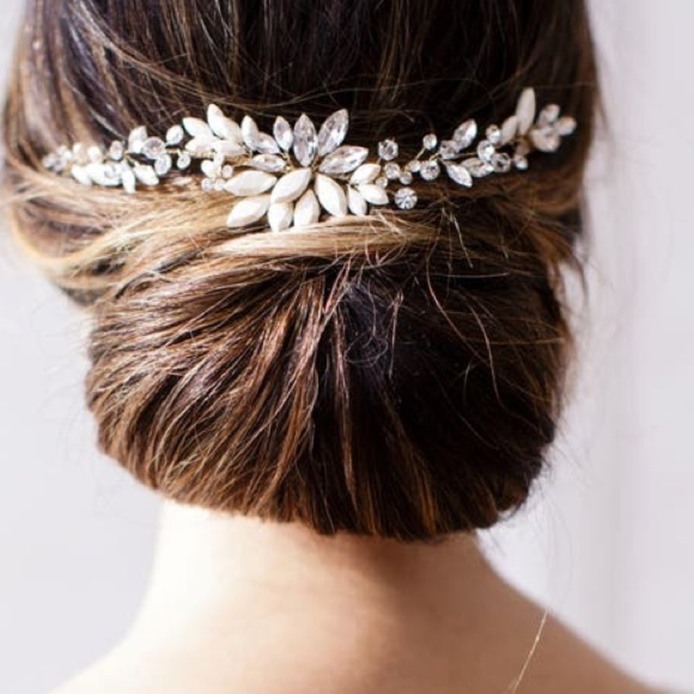 BRIDES AND HAIRPINS RHEA MARQUISE CRYSTAL HALO WITH COMBS ROSE GOLD NWT